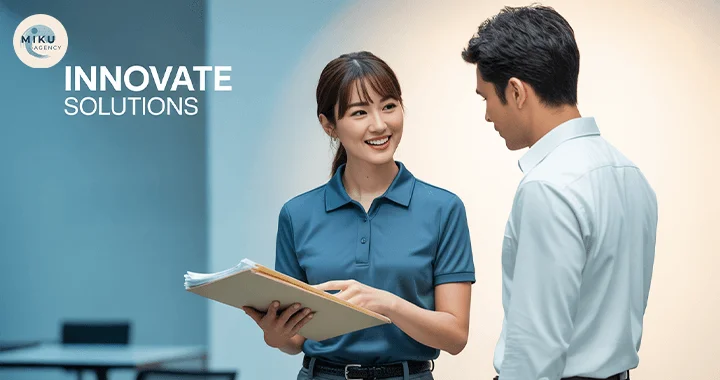 พนักงานกับลูกค้าปรึกษากัน2คน